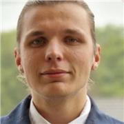 Professeur de soutien scolaire, spécialisé surtout en histoire et français.